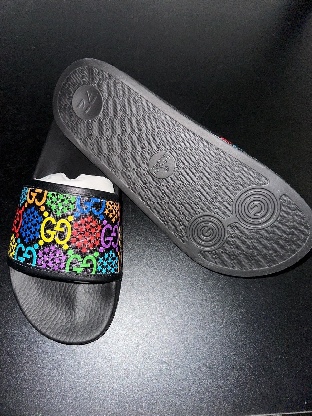 Gucci Black Slides with Multicolor Rainbow GG Print - Picture 4 of 5
